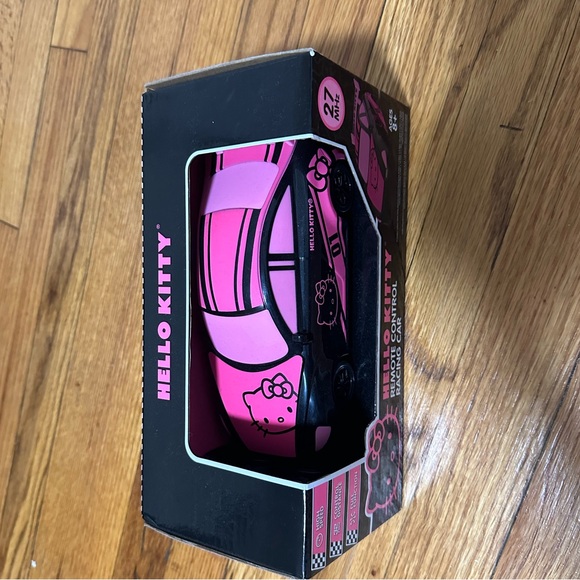 Hello Kitty Remote Control Racing Car Black Pink 27MHz - Picture 5 of 5